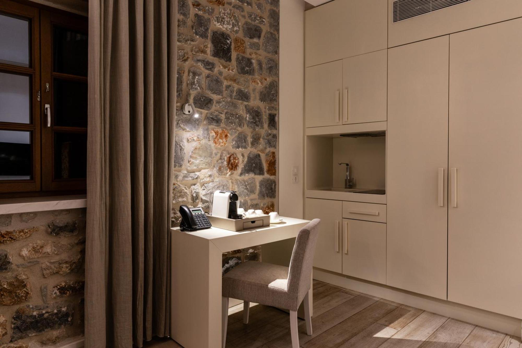 100 Rizes Seaside Resort- Small Luxury Of The World Kalivia (Laconia)